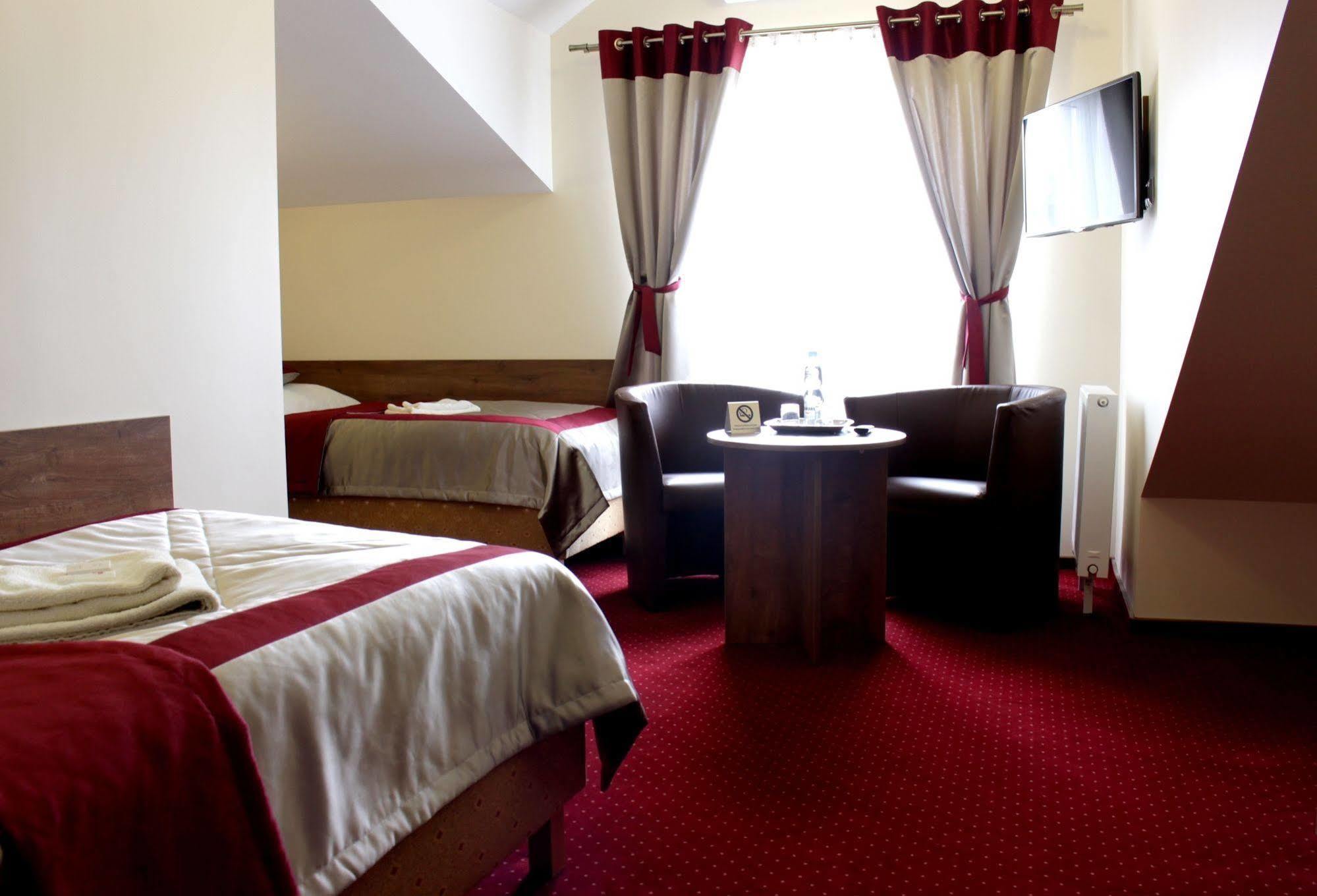Hotel Dukat Biała Podlaska Exterior foto